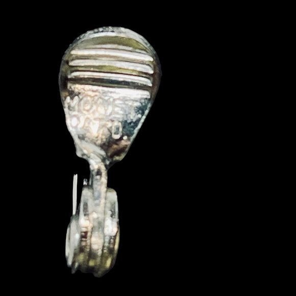 Vintage Monet Silver Tone Ball Clip On Earrings (4968) - Picture 4 of 4